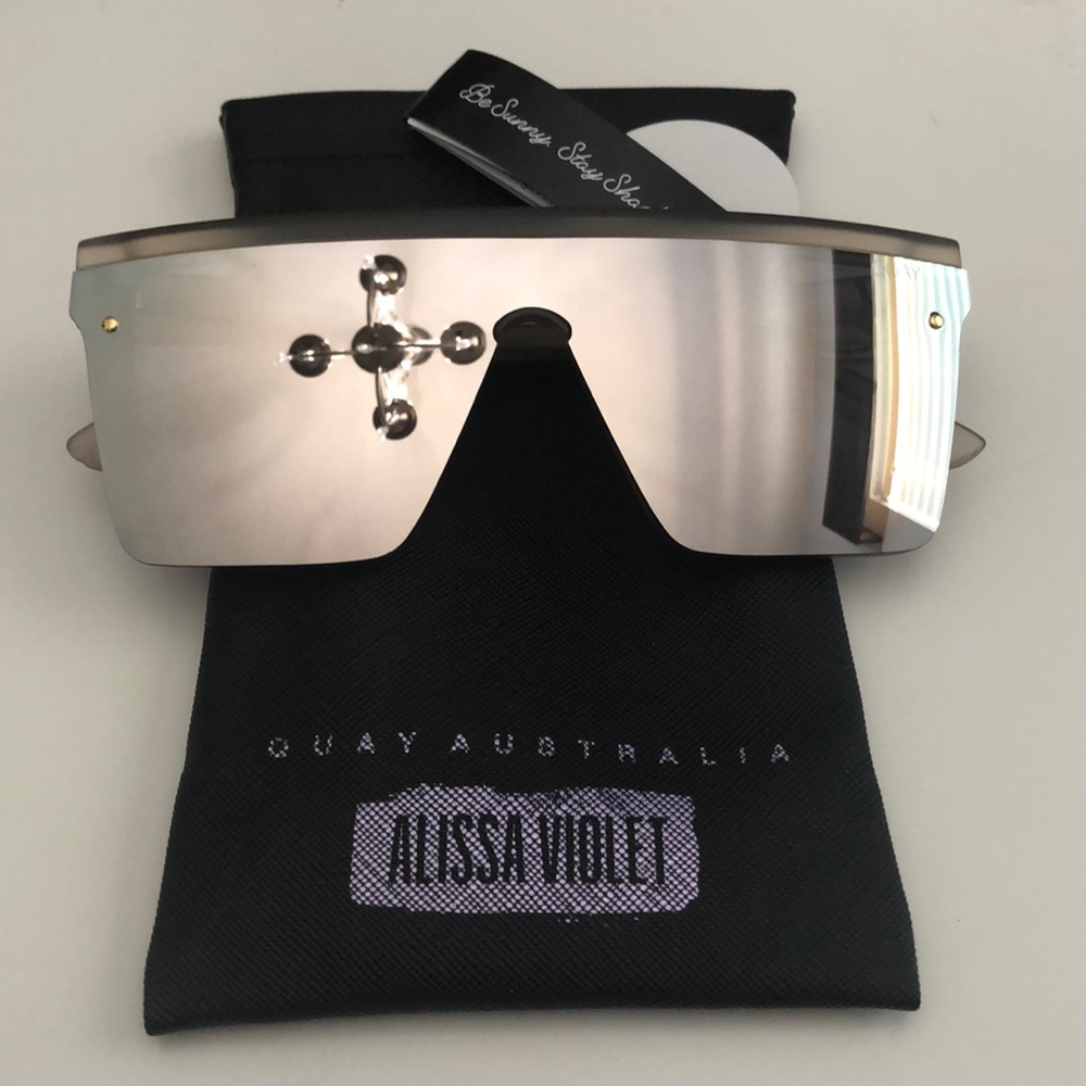 Quay Alissa Violet Hindsight Sunglasses